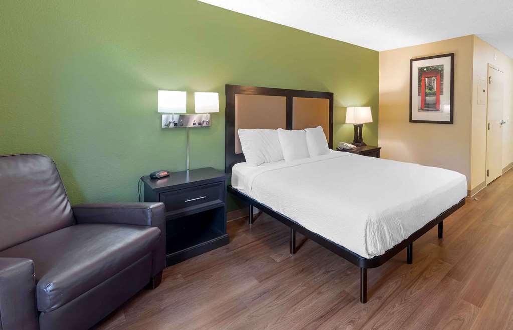 Extended Stay America Suites - Washington, Dc - Alexandria - Eisenhower Ave Room photo